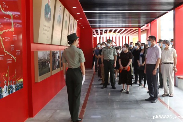 中国书协赴解放军仪仗大队开展主题党日活动